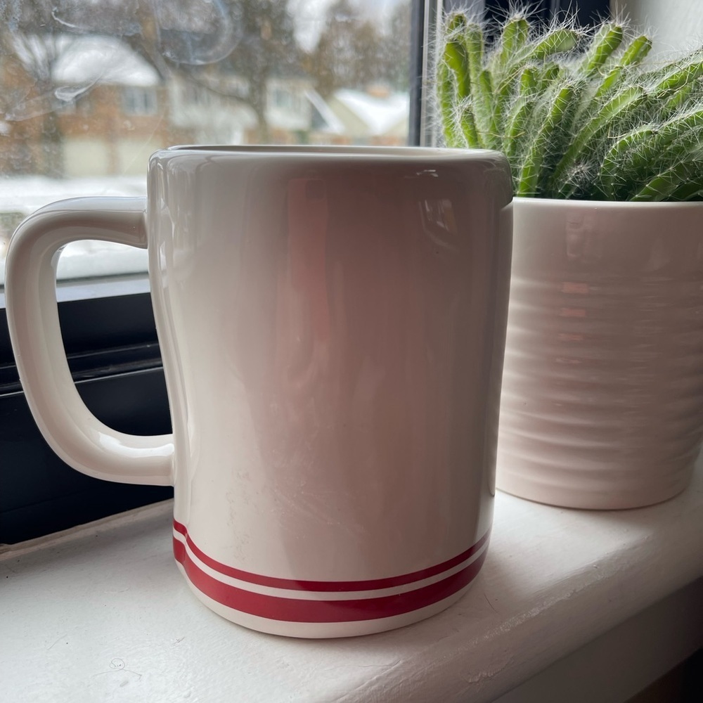 Rae Dunn | Santa Mug 𤶠- Picture 2 of 3